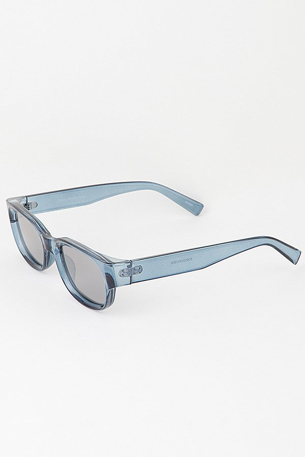 Bright tinted classic sunglasses